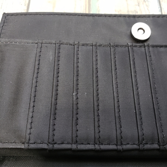 Nicole Miller wallet! - Picture 7 of 9